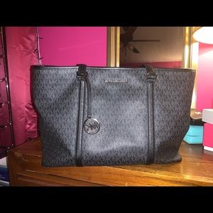 Michael kors tote bag